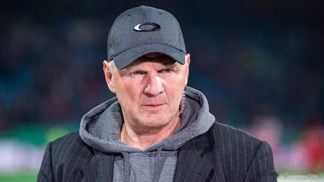 🎙️斯特凡·埃芬博格：“拜仁慕尼黑在這個時候絕對不能放走萊昂·格列茨卡。球隊陣