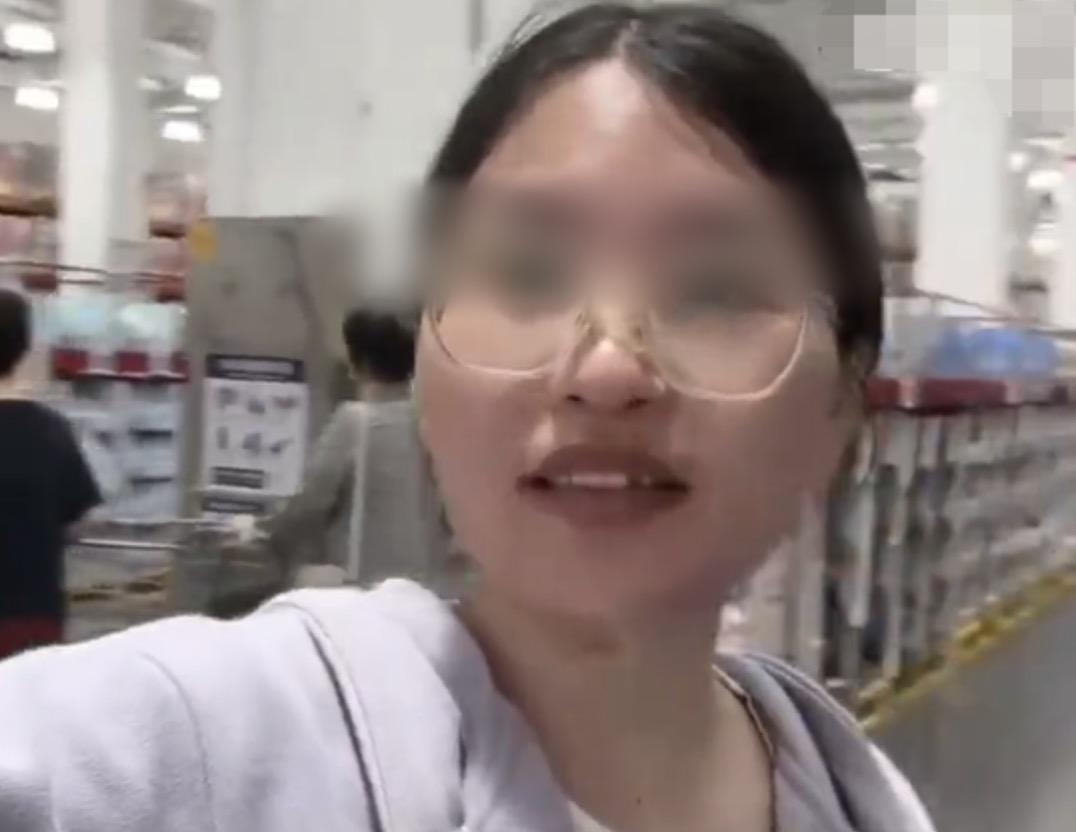 玩山姆托举梗的宝妈被实锤了，她被骂是一点都不冤枉的！
原本以为她是见识短，所以跟