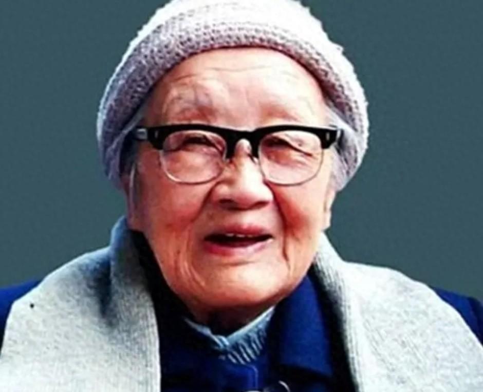1993年方志纯因病去世，弥留之际对妻子朱旦华坦言：我还有一个请求可以满足吗？