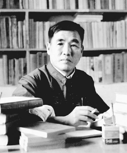 扎根乡土写热血山河：被低估的红色文学大家郭澄清
 
郭澄清（1929-1989）