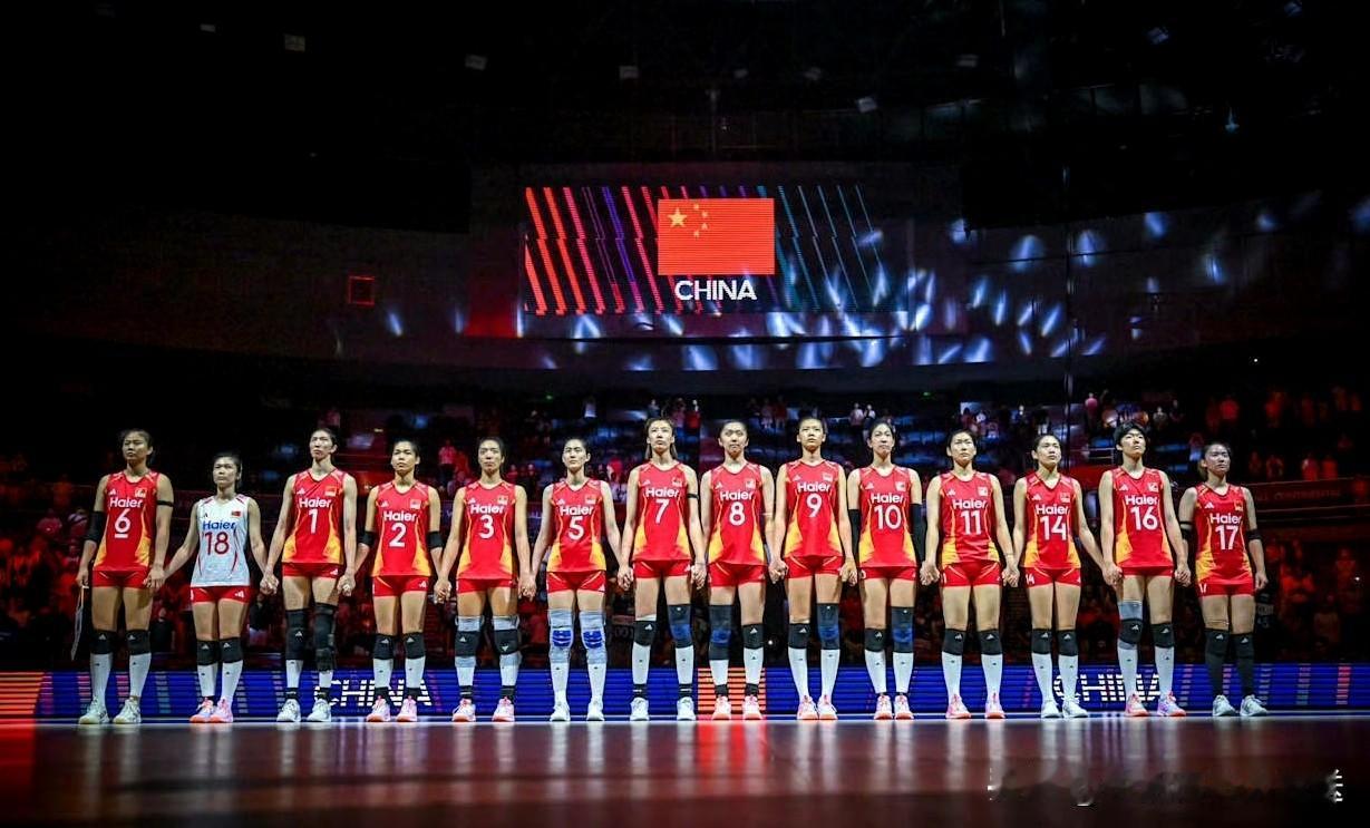 中国女排首秀3-0造惨案，赛后球员评分，3人最佳，6人表现亮眼

亚锦赛，主场作