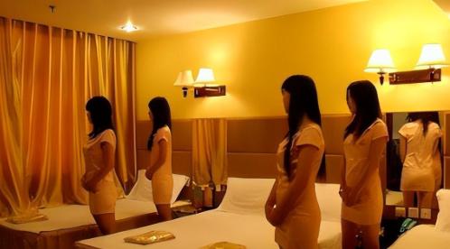 2024年，北京，一男子到足疗店做了一个全身放松按摩，做按摩途中，男子不是冷就是