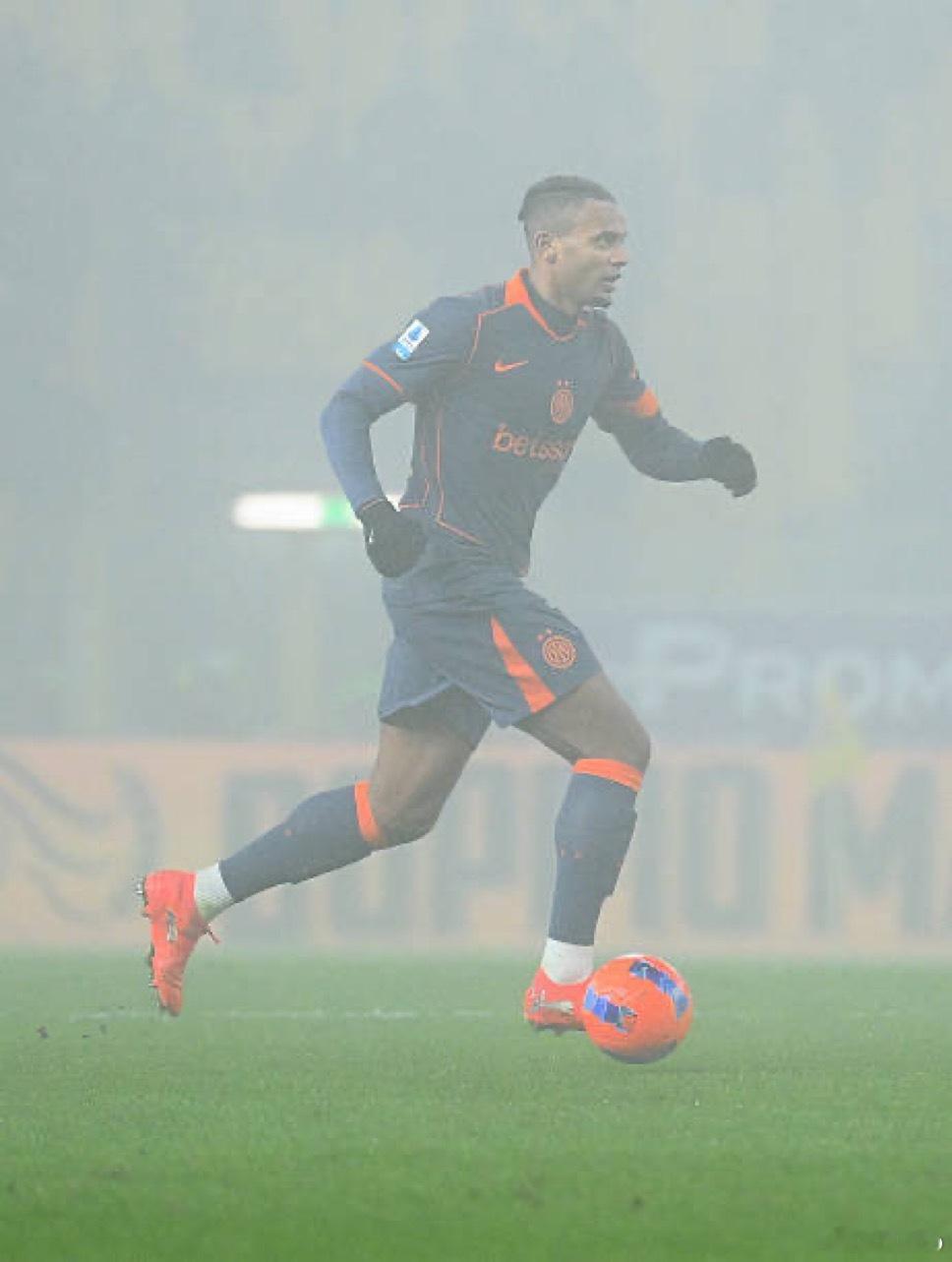 阿坎吉：我在一月份不可能重返曼城 今年夏天会发生什么 让我们拭目以待吧 因为这不