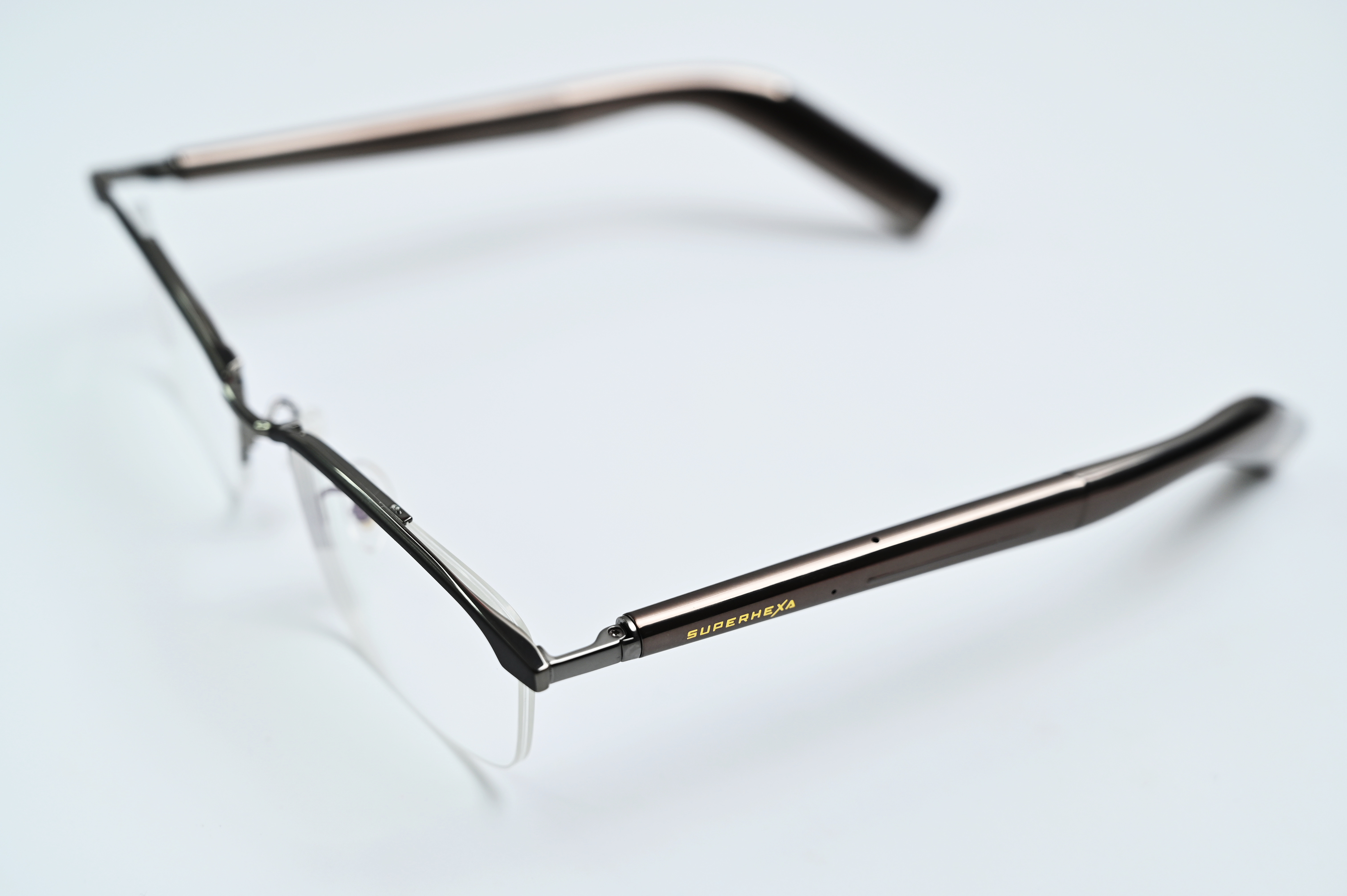 界环AI音频眼镜又出新的特别升级款了，上一代就跟大家分享过，佩戴舒适，续航也很强