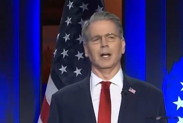 美国财政部长贝森特对马克龙的建议：“在担心格陵兰之前，先理清自己国内预算，多为法