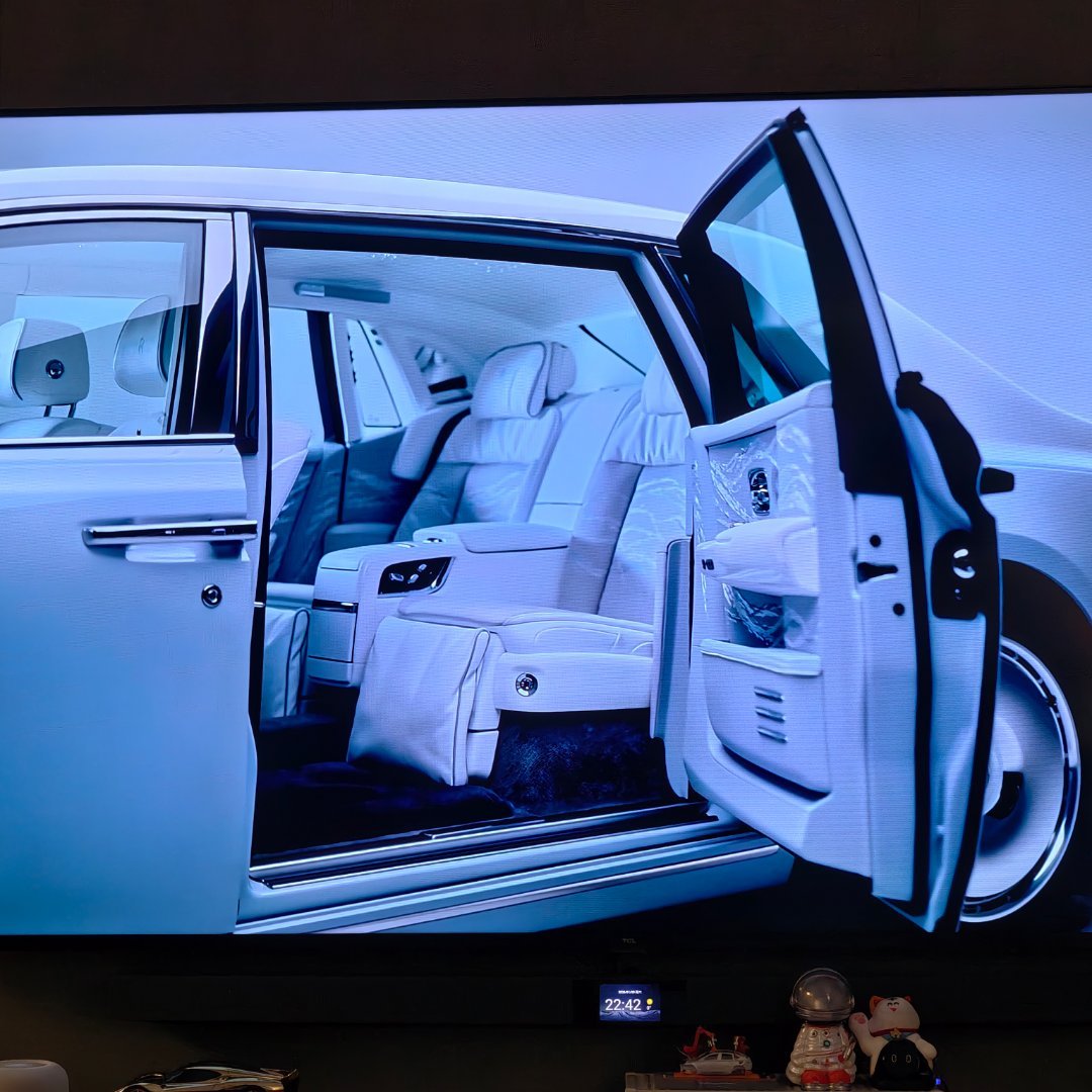 4座从来都不是问题，4座车有通道就很合理。 