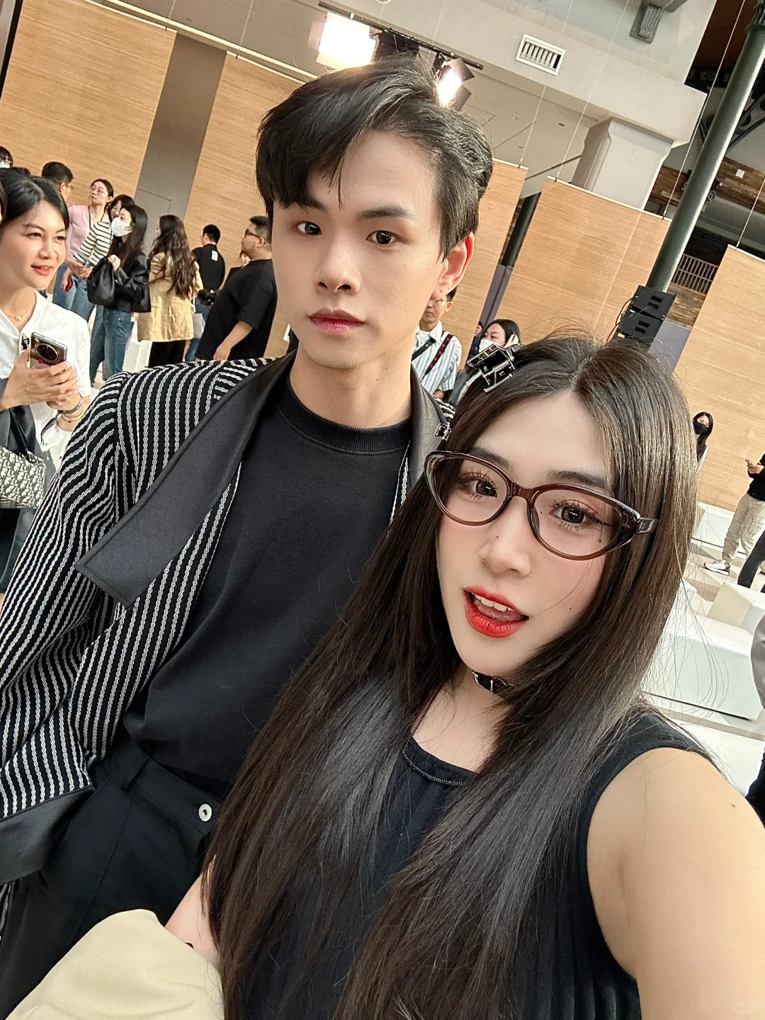 哦莫！被艾克里里夸漂亮是一种什么体验？