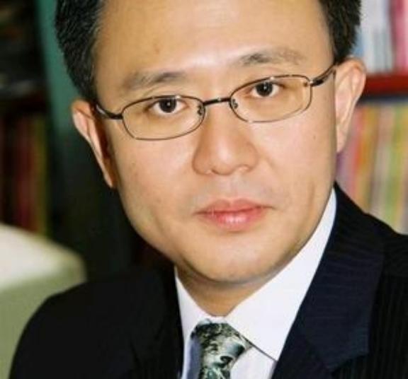 中美博弈的“关键”究竟是什么？邱震海曾经语出惊人：“中国辛辛苦苦在14亿人中培养