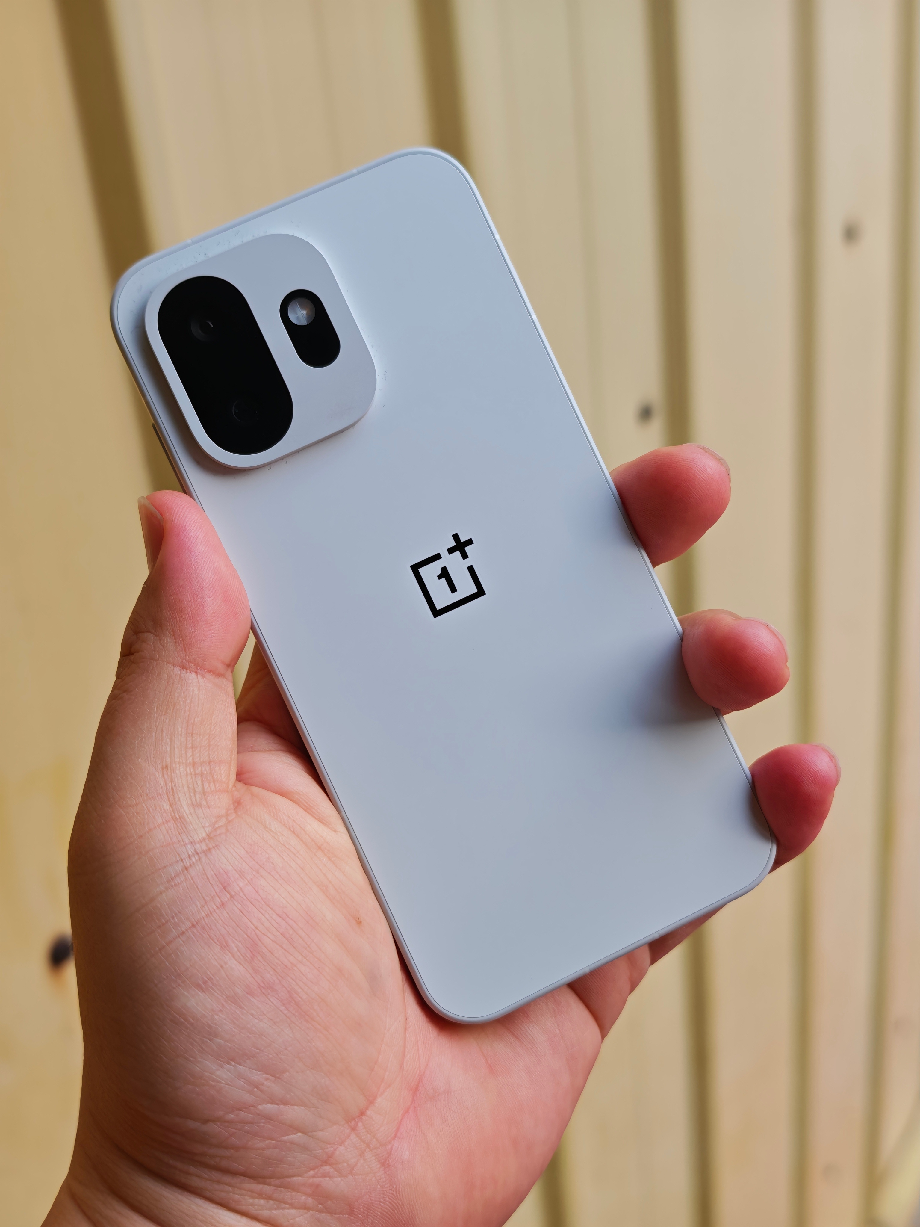 一加15T终于到了，下午出去拍了点照片，发布会结束发给大家看，拍照杠杠滴外观就更