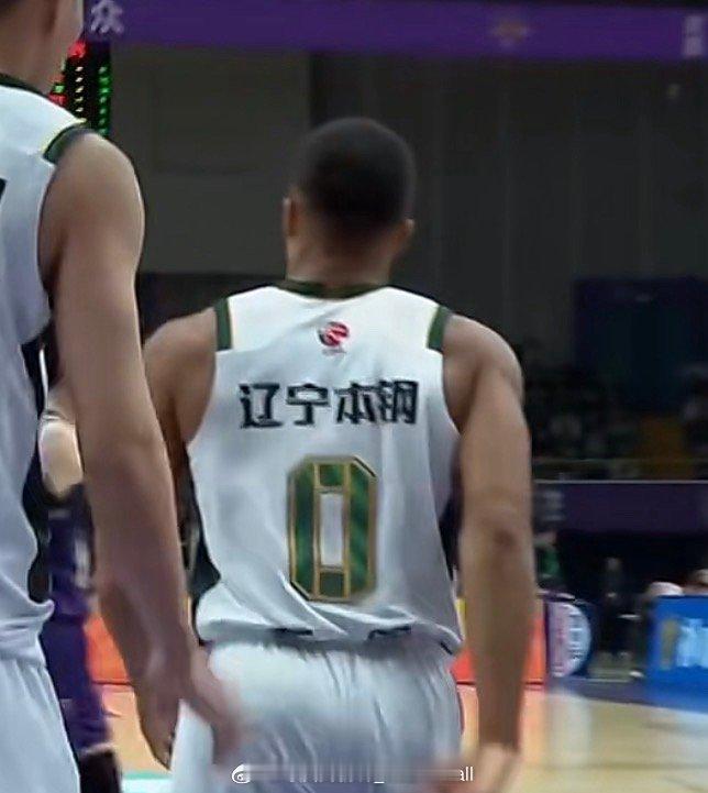 对不起布朗，刚才是我说话声太大了