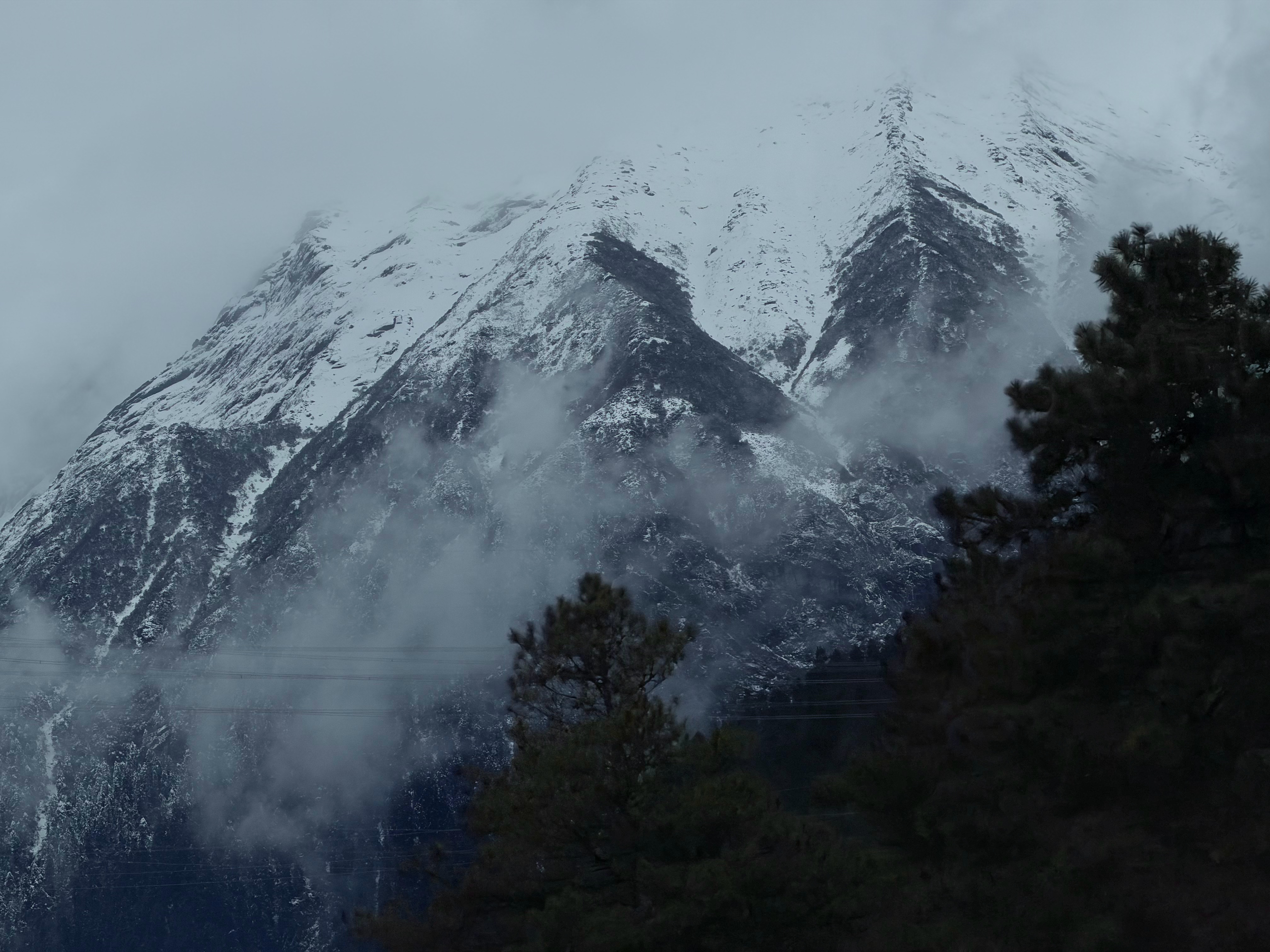 我们的小伙伴进藏了，猜猜这次是去拍什么车？大v聊车