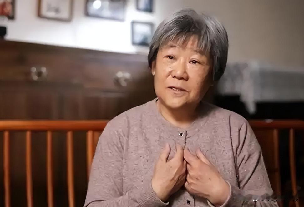 黄维之女黄慧南回忆，2015 年被叫去领父亲的抗战纪念章时，整个人都不敢相信，在