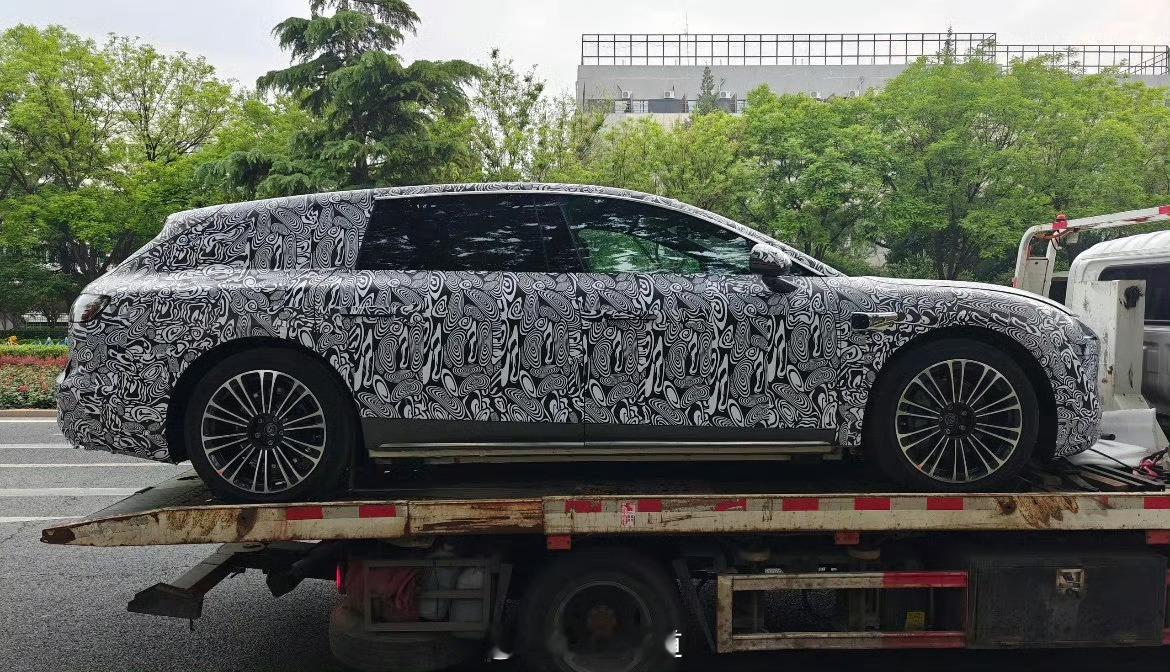 享界 S9 GT 有副驾屏？看图片除了副驾屏之外内饰没多大改动兄弟们觉得享界 S