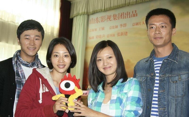 傅晶年轻的时候长得真是漂亮啊，她颜值不输刘亦菲，演技自然，就是没能像其他女演员那