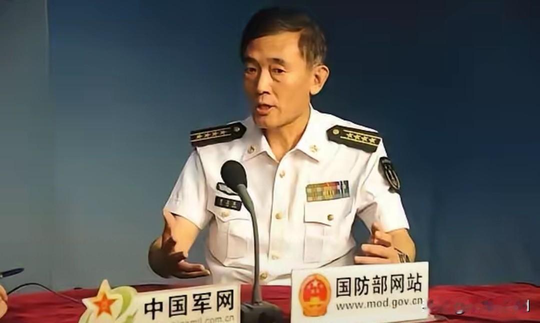 军事专家曹卫东一句“我没有海外资产，不怕别人抓小辫子”引爆舆论。
 
这话听着朴