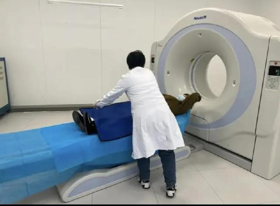 中科院的院士不提倡健康人士做癌症筛查，每多做一次CT你的患癌风险增加43%，听起