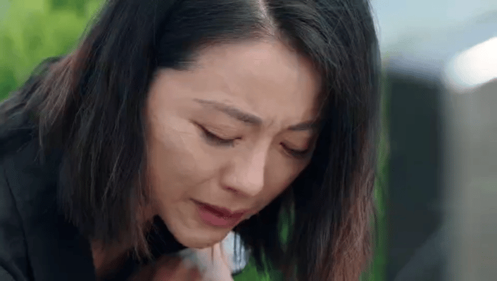 哭着从黄小蕾蒋依依母女戏走出来被这段母女戏狠狠共情！嘴上针锋相对，爱意藏在心底，