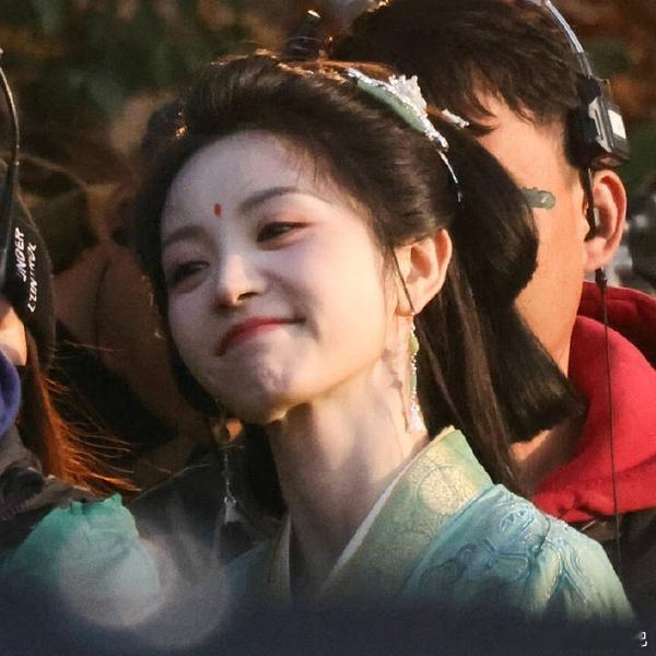 田曦薇 嫁金钗有种看古早古装剧的感觉谁懂 