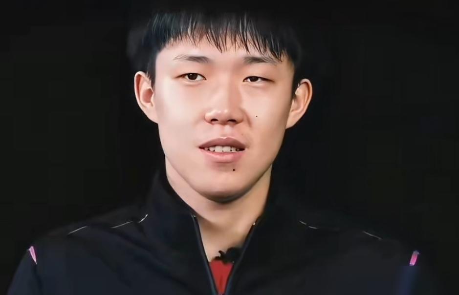 乒坛这奇妙的缘分，看完真的笑不活了！
王楚钦小时候迷王皓迷得不行。2004年王