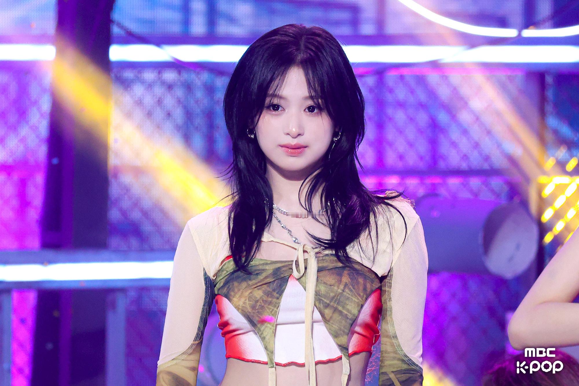 AHYEON MBC’CHOOM’打歌官摄 