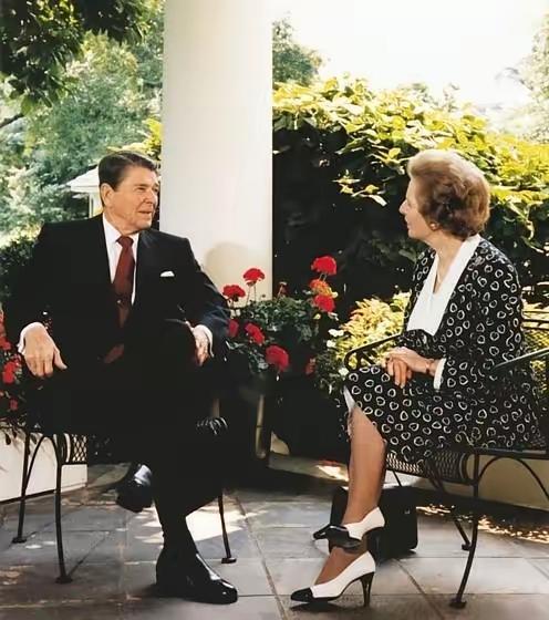 与英国首相撒切尔夫人一比，高市早苗差十万八千里…
日本领导人早苗