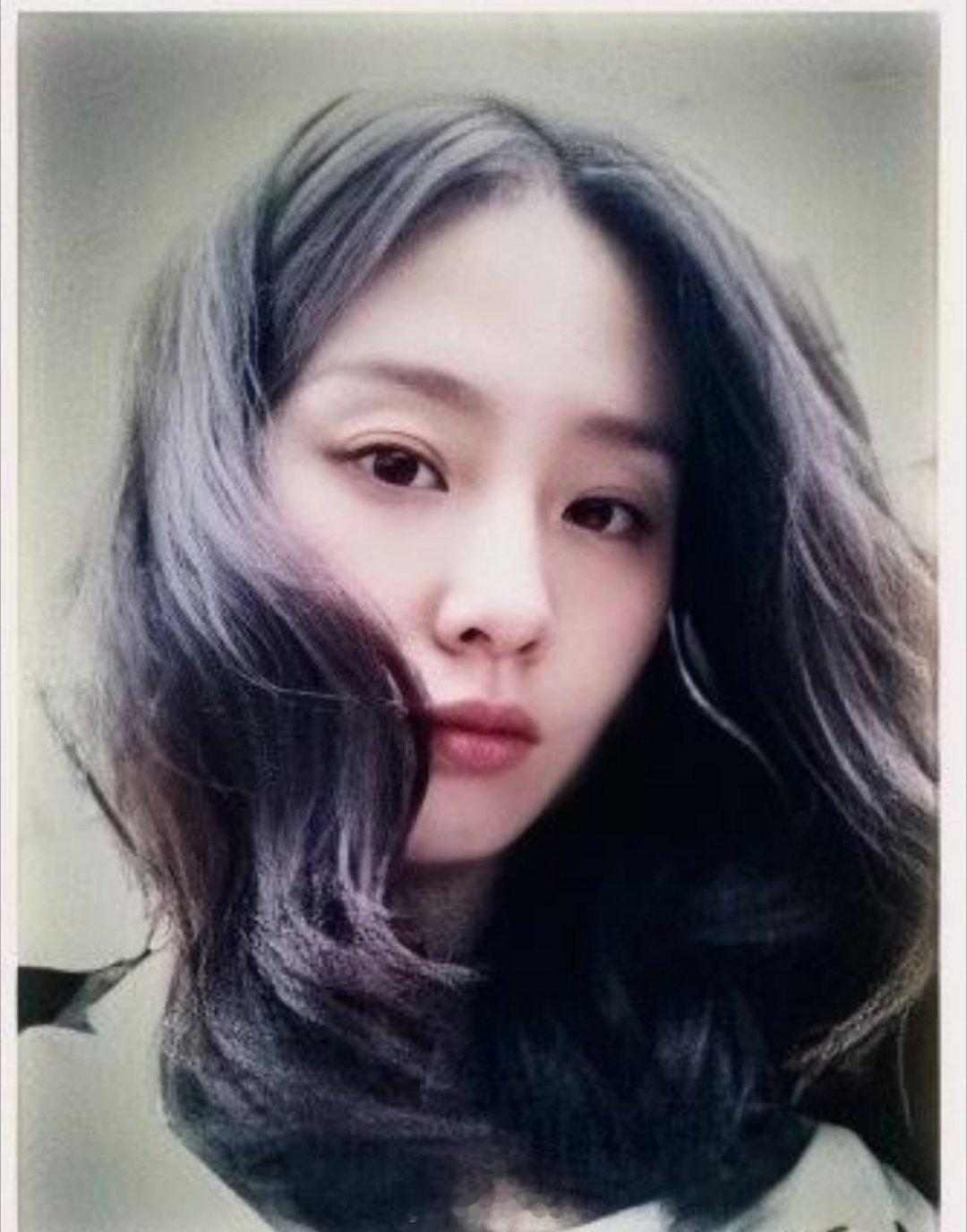 女明星汇总的十八张女艺人出道早期的自拍照，感觉早期照片很能显示出颜值来，有一说一