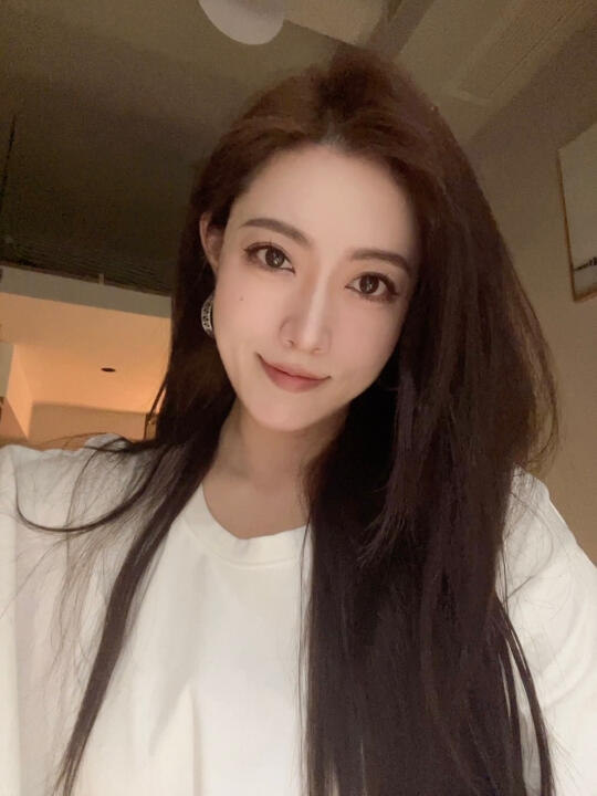 被夸爆的脸 出差大半个月也不垮不塌