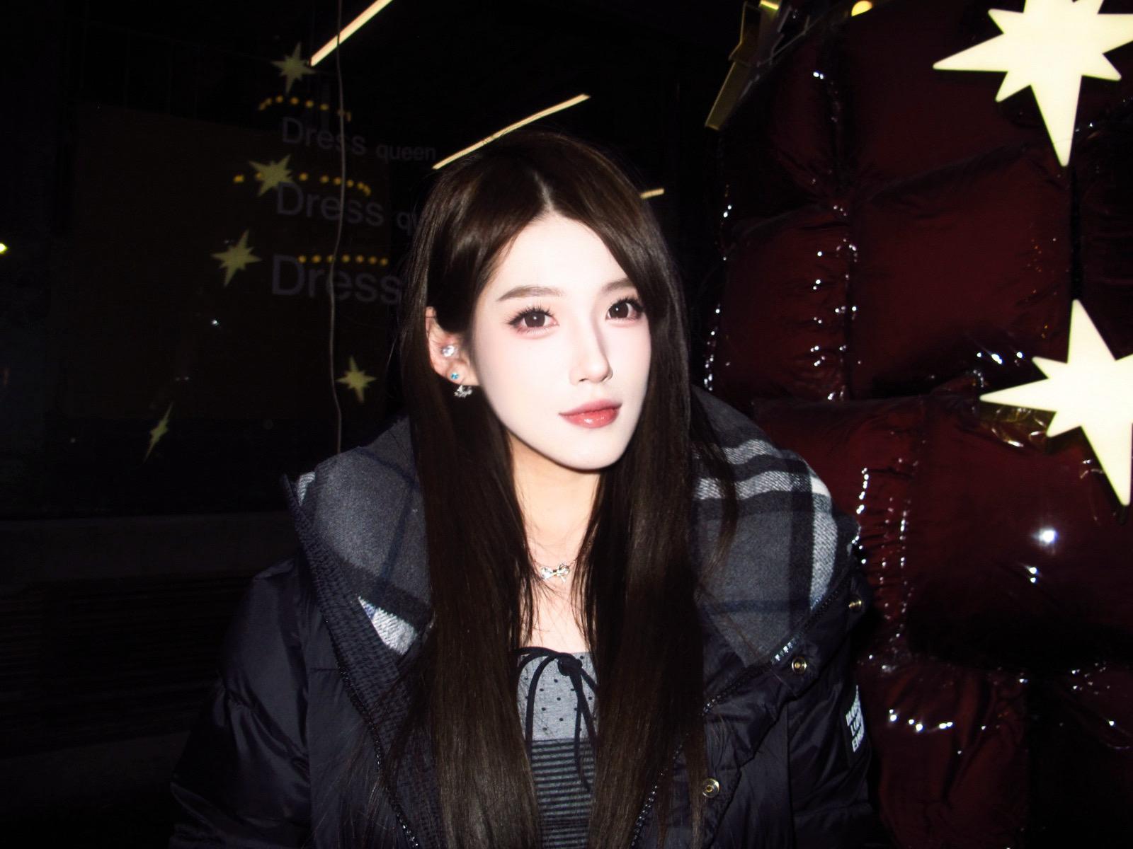 跟谁在一起，真的不一样，  有的人，就像充电器，聊几句就会让你满血复活...
