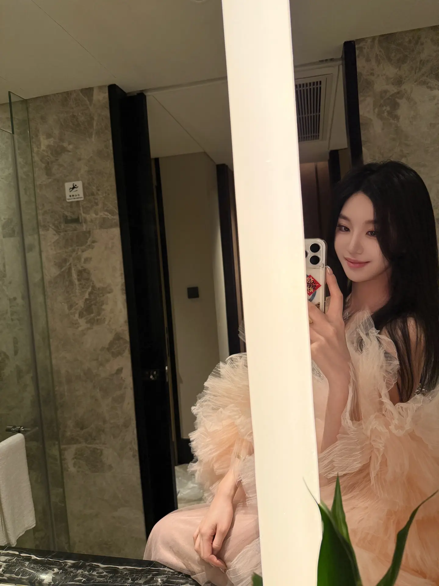 姐的东西给你也拿不稳