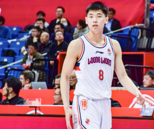 按照今年新的选秀规定，参加今年选秀的球员必须要参加联合试训，这也意味着崔永熙今年