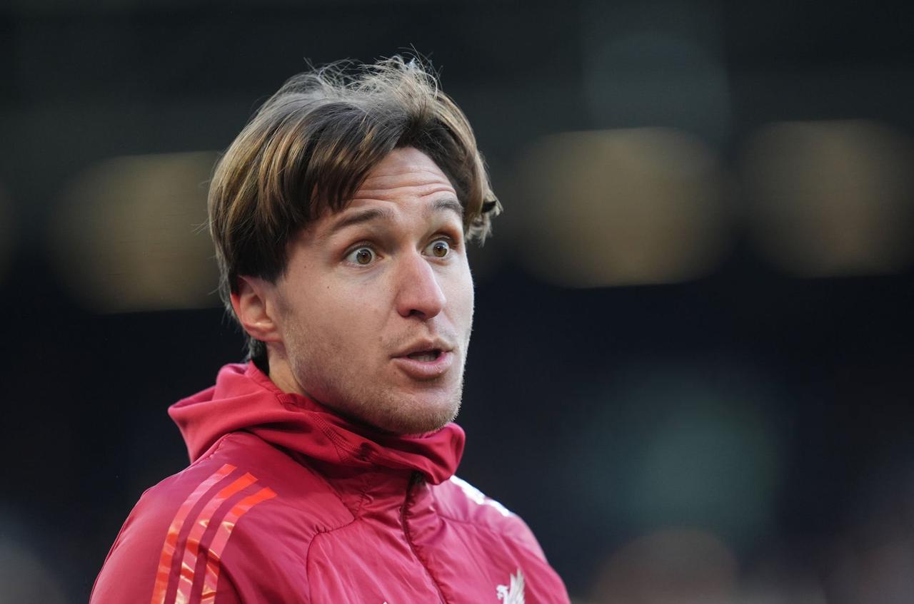 基耶萨回归的进度条开始启动了！

罗马诺确认，尤文图斯正式联系了基耶萨，表示球队