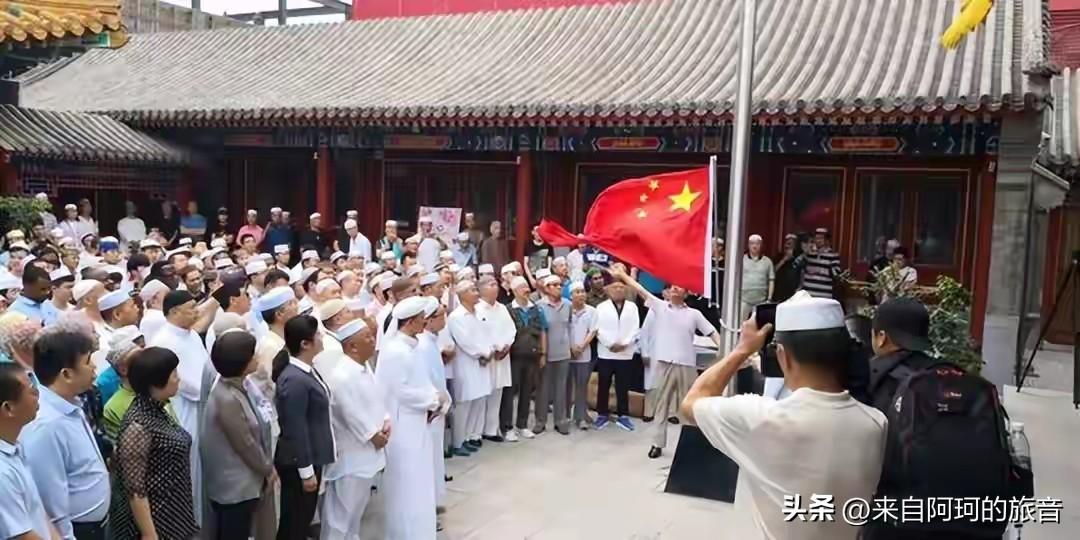 哲学管不了死这件事。

好多人都说哲学能让人想通，可你想通了跟你不怕了那是两码事
