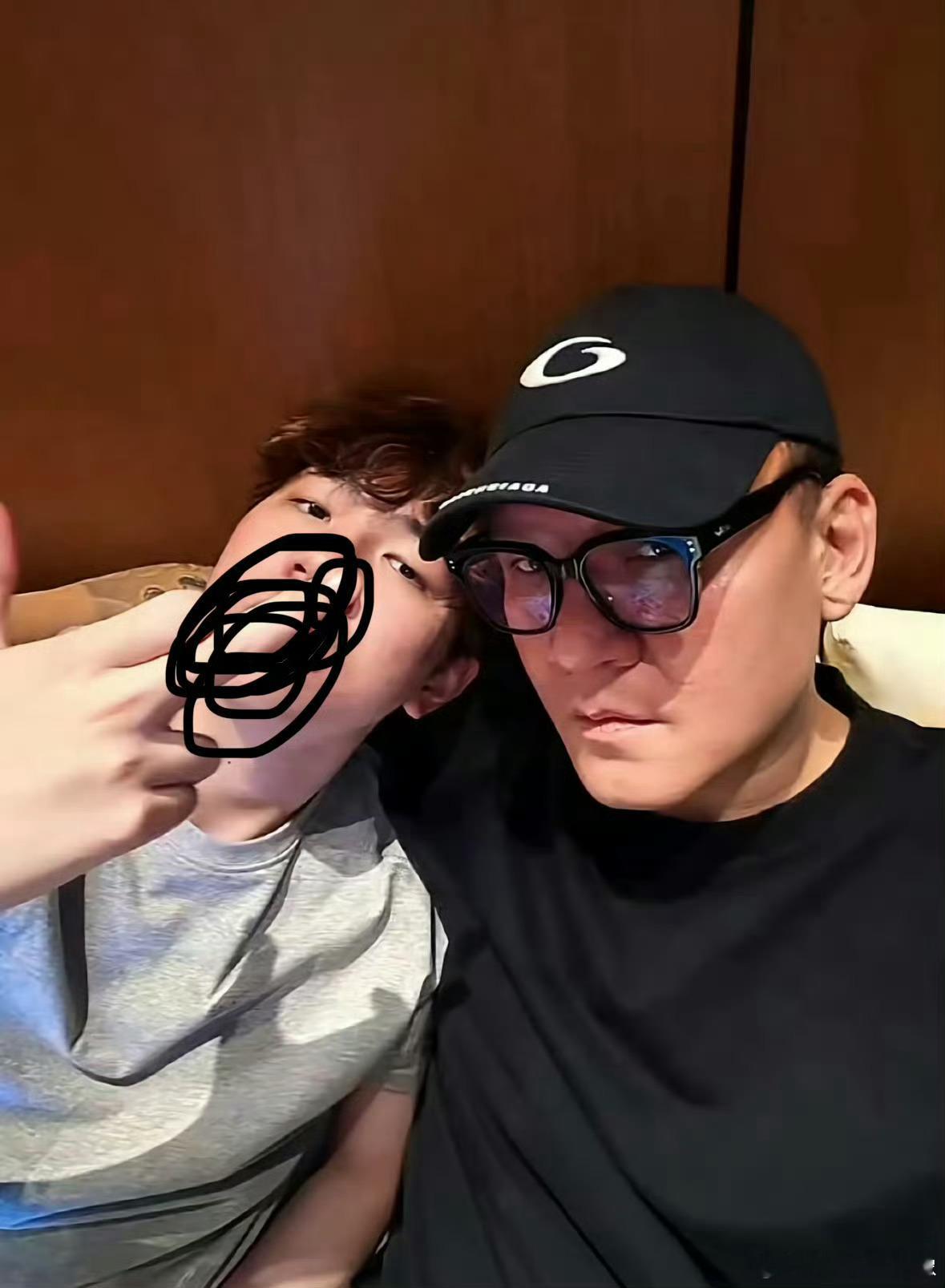 车澈瘦了68斤我的妈呀车澈自曝在不到一年时间内成功减重68斤（约34公斤），并于