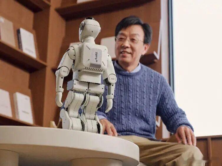 近日，家庭具身智能厂商乐享科技完成近5亿元Pre-A融资，本轮融资由蚂蚁集团领投
