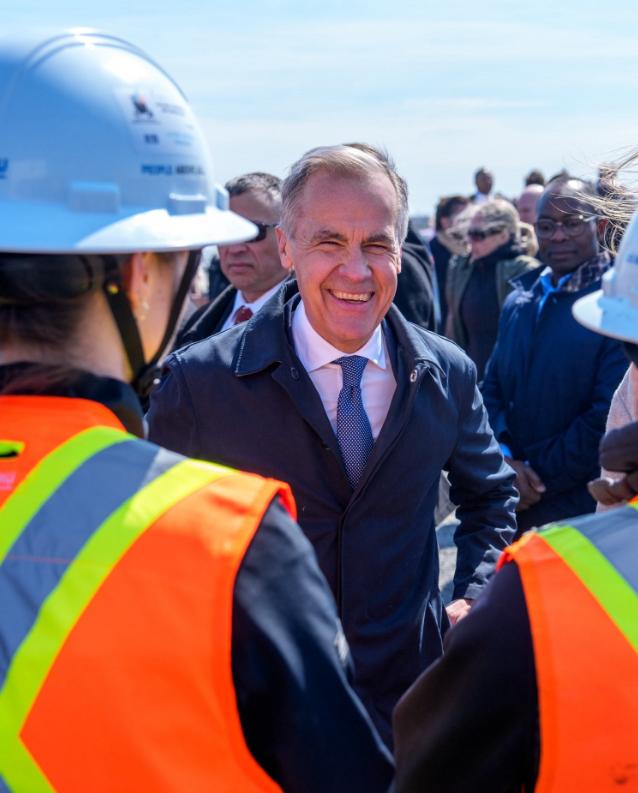 加拿大公开喊话中国
当地时间19日，加拿大总理卡尼发表讲话，他强调，目前和美国的