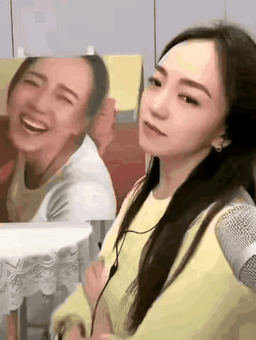 几秒的笑
成就了一个表情包[捂脸][捂脸][捂脸]