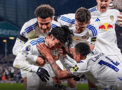 英超第14轮收官！阿森纳5分领跑，维拉4-3惊天逆转豪取6连胜，切尔西利物浦爆冷