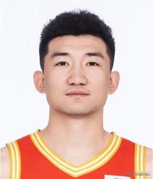 虽然今天孙铭徽复出一分没得，但是有了孙铭徽之后，广厦可以说又重新回到争冠的行列了