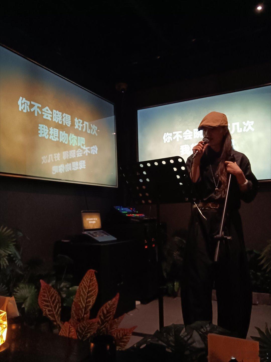 租房市场最近一年确实发生了很大变化，第一裁员潮过后人确实少了，加之北京都是互联网