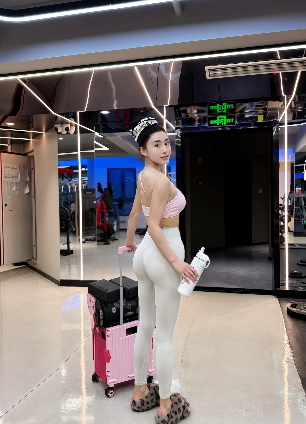 健身女孩 日常锻炼