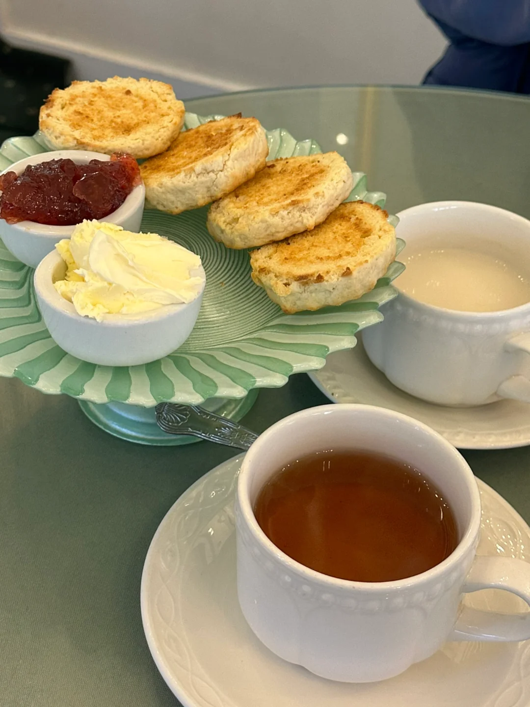 伦敦｜花的超值的£9.5 🫖司康下午茶