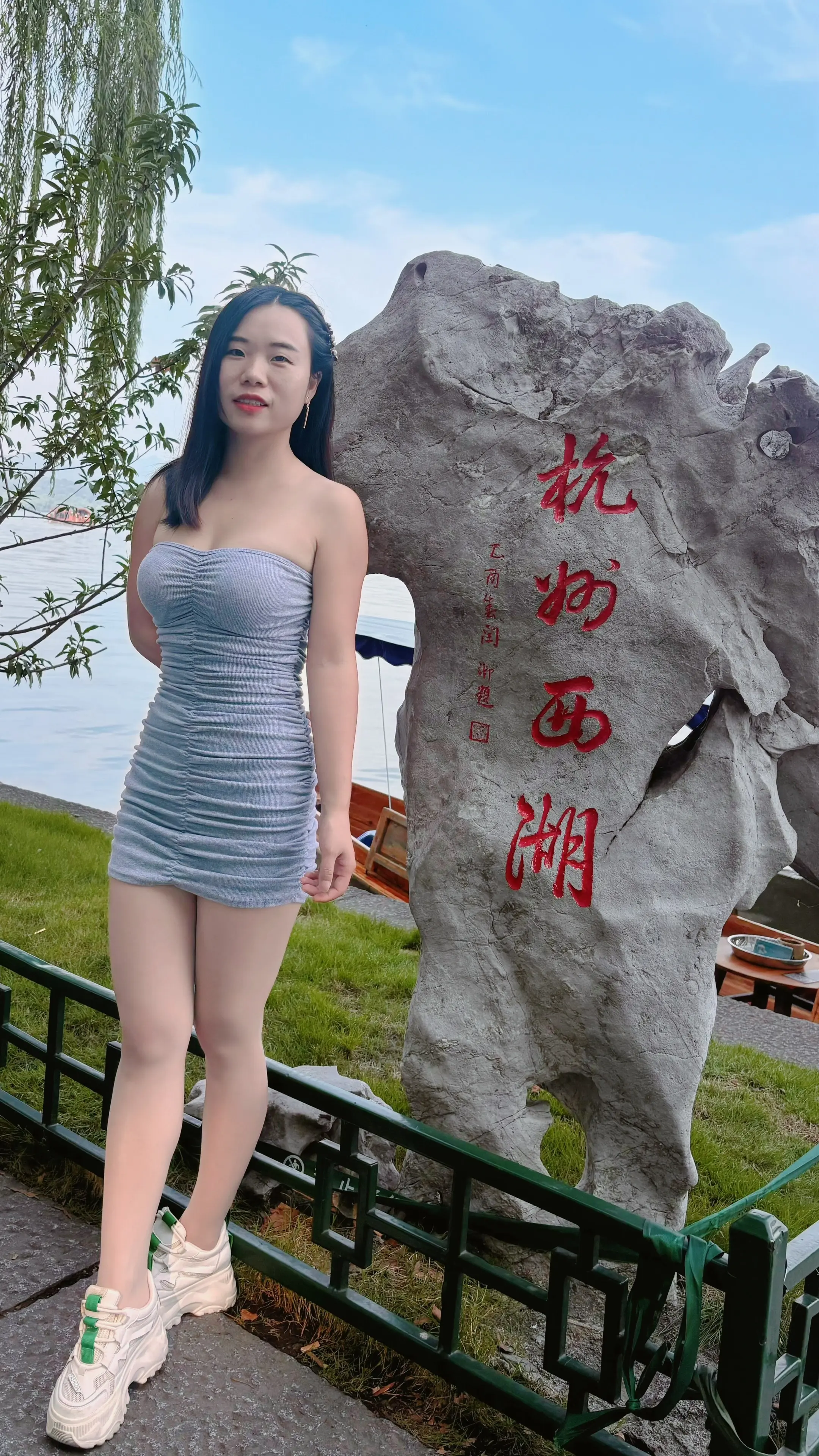 我没那么多心思和手段，我的时间和真心只留给珍惜我的和值得我珍惜的