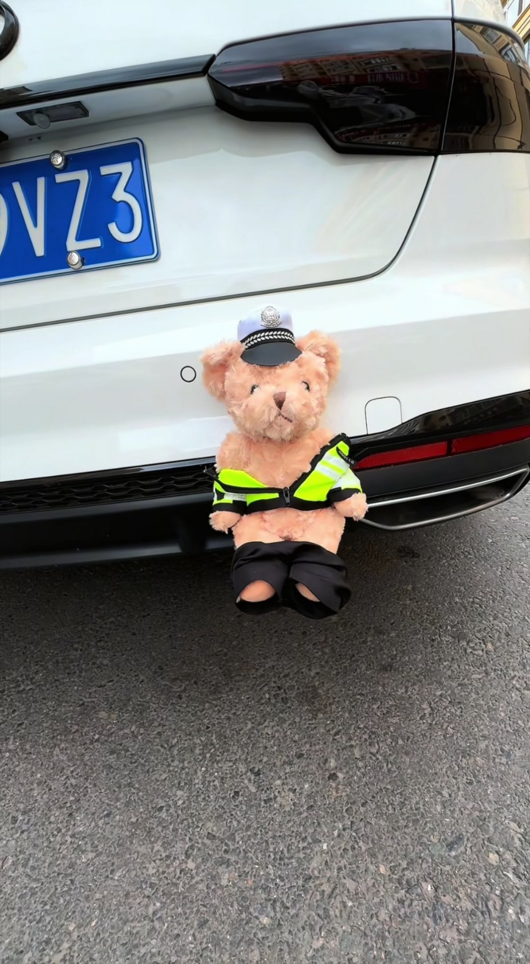 这已经不是一般的匪徒了，报警吧[怒] ​​​