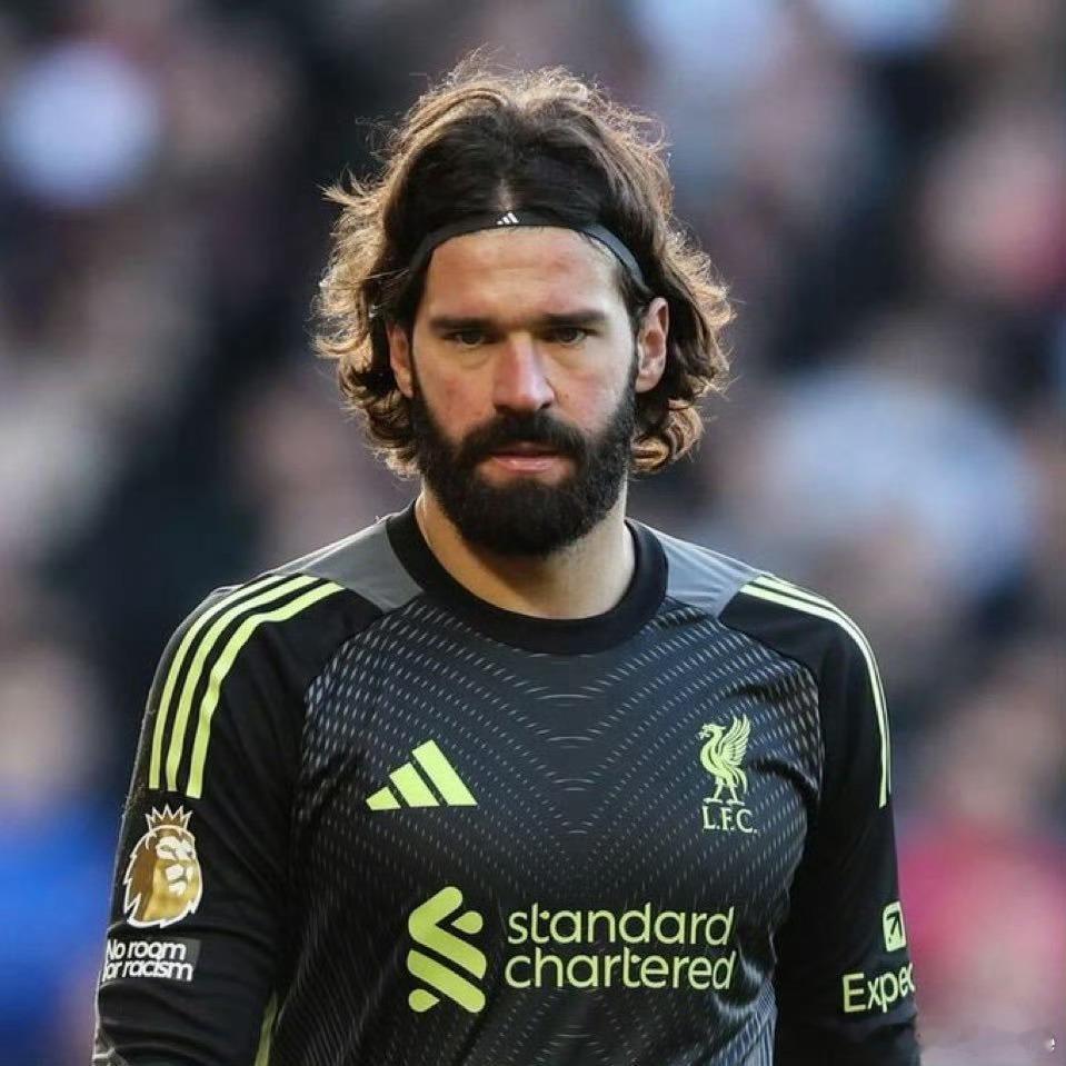 尤文引进利物浦一门阿利松诚意充足，开出500万欧年薪与3年合同。本赛季结束后，利