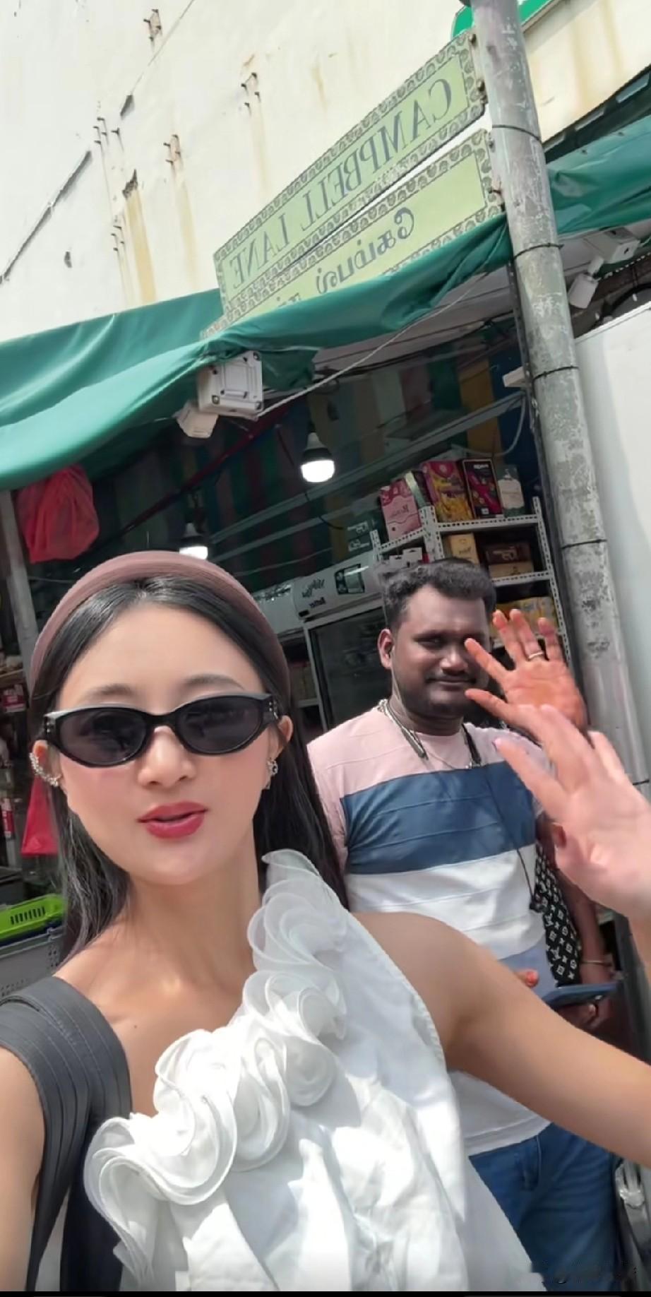 中国女人去印度旅行要当心什么？
当然是担心自己的人身安全，
千万不要去贫民窟，