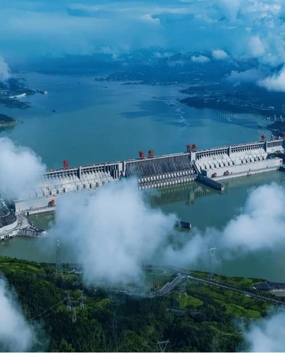 美国不敢炸三峡大坝，不是不想，而是代价太大、风险太高，根本承受不起。我们先从三峡