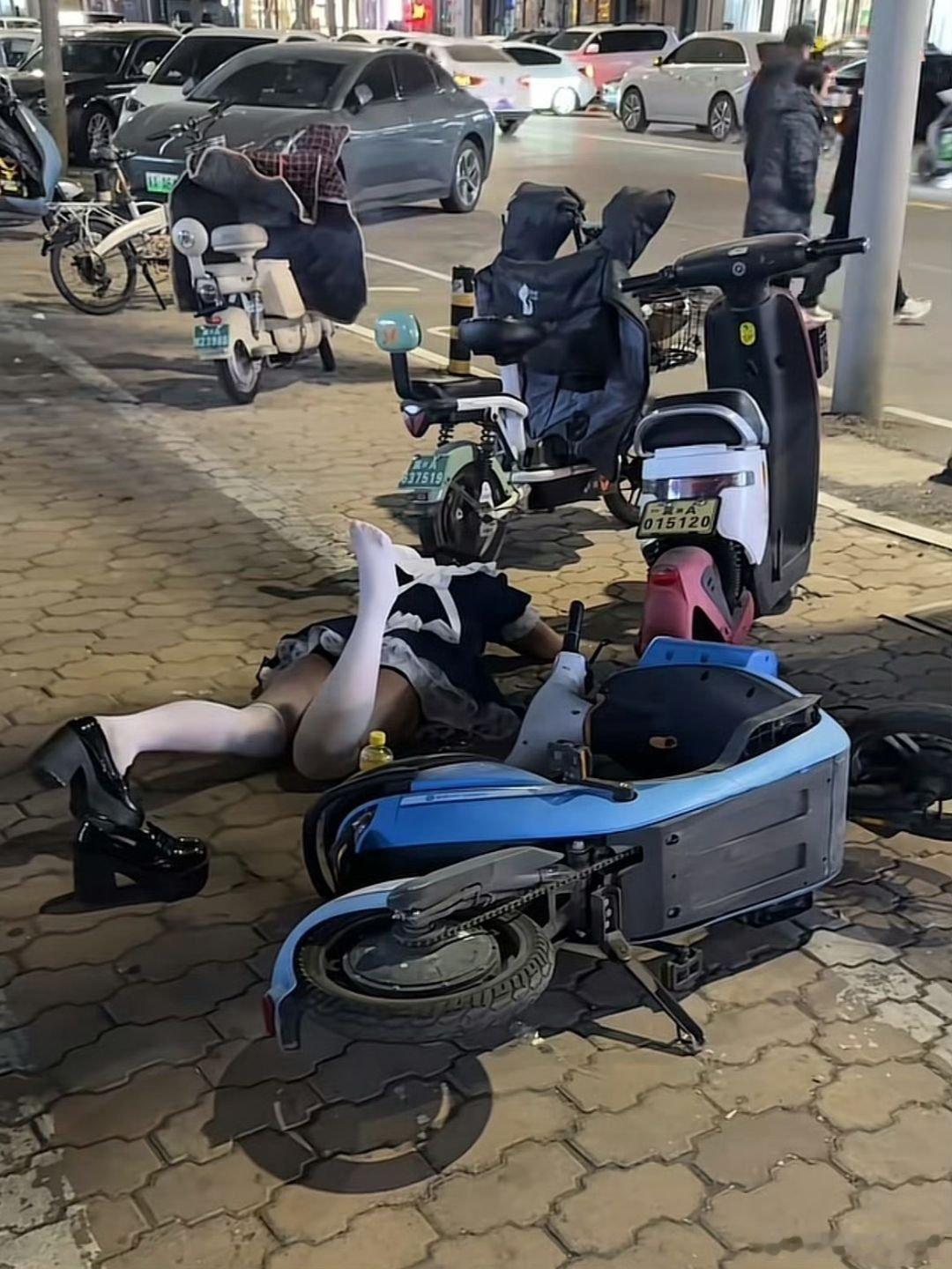 怎么办？ 能不能扶啊？