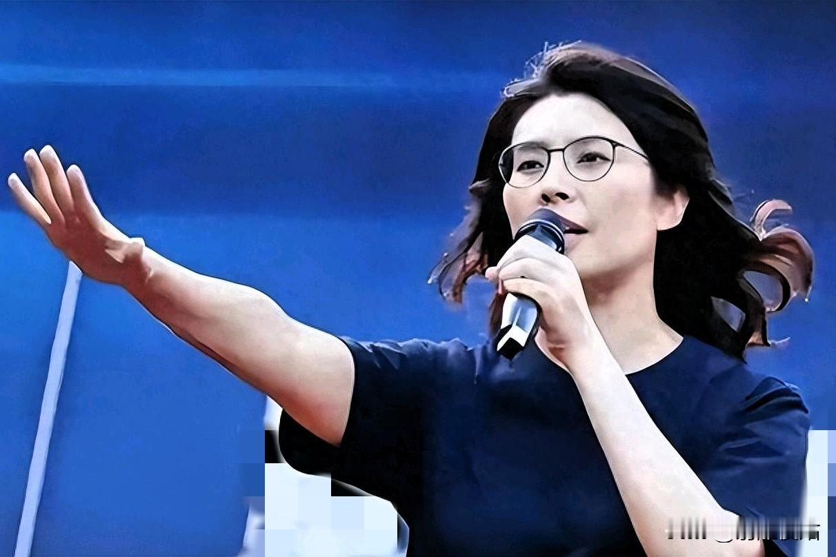 郑丽文无可置疑的表示：对全世界贸易跟经济贡献最大的，就是中国大陆，包括整个全球化