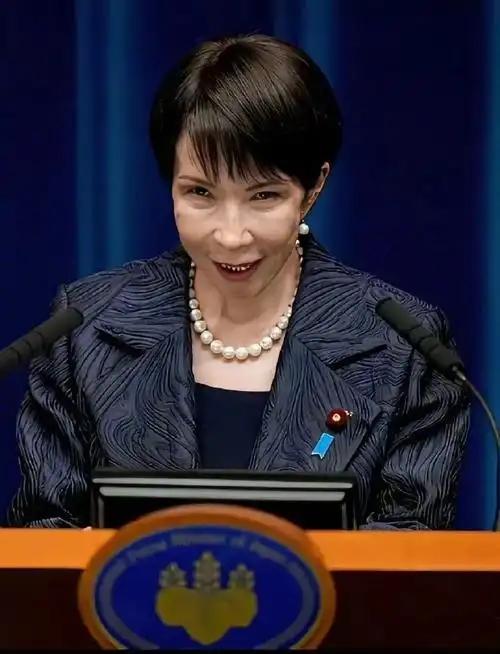 现在可怕的事情发生了，美国可能真的想要日本打响第一枪。

美国给日本撑腰，日本在