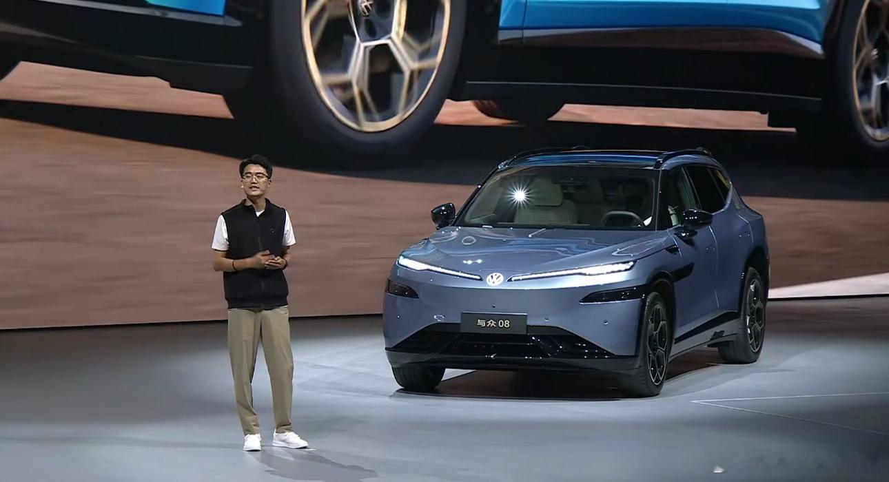 与众08说说大众与众08 的操控和智驾，真有两把刷子！底盘是威巴克双腔空悬+采埃